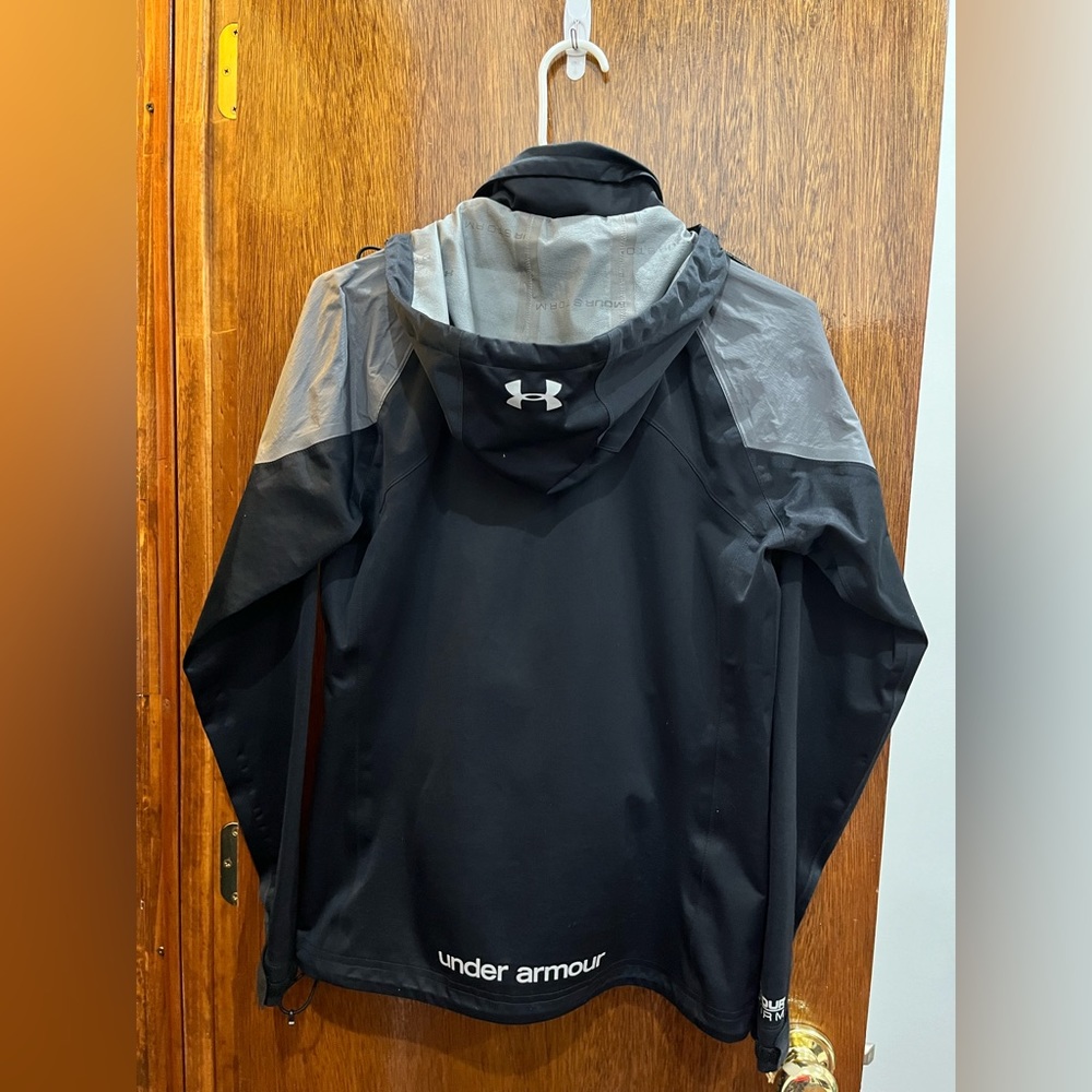 Under armour women’s water resistant all weather jacket (S)